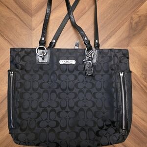 Coach Gallery Signature Black Zipper Tote Bag NO.A1349-23767E